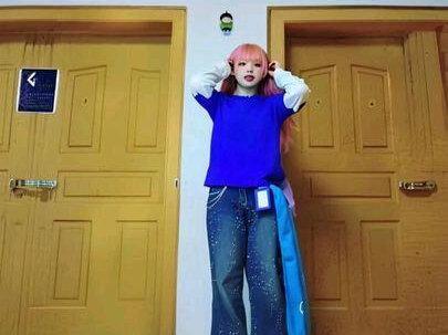 挑战一口气跳完17首十勤随舞,真的是燃尽了后面已经没力气记不住动作了(˃ ⌑ ˂ഃ )禾伙人有自己的年终总结,今年学的舞都在这了!#十个勤天 #禾伙人 #鹭卓 #卓沅