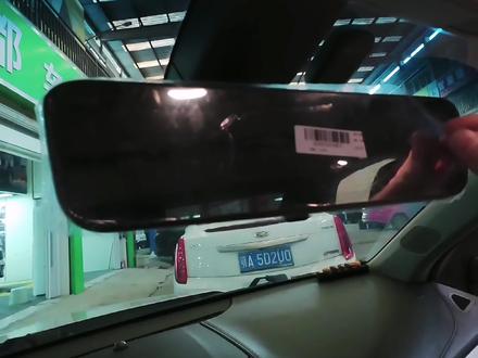 凯迪拉克二代流媒体,大家都遇到过摄像头进水,画面模糊,看不清楚的问题吗?拆掉二代流媒体,更换原厂四代鲨鱼鳍,流媒体视野角度会更宽广,画面更清晰#凯迪拉克鲨鱼鳍流媒体 #凯迪拉克atsl升级 #凯迪拉克ATSL流媒体 #凯迪拉克atsl倒车影像 #武汉凯迪拉克专改