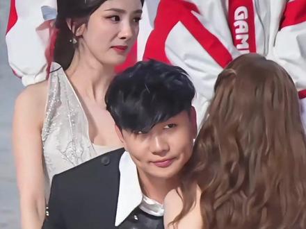 为何林俊杰突然官宣小21岁女友?不料女友背景曝光,昔日择偶标准秒打脸#林俊杰 #田馥甄 #网红七七 #娱乐评论大赏 #内容启发搜索