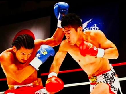 日本格斗界炸锅了,郑军锋替补赴日ko日本三冠王,中国力量牛#格斗 #危险动作请勿模仿 #这谁顶得住啊 #看一遍笑一遍 #综合格斗 @抖音热点宝 @抖音创作者中心 @抖音安全中心 @抖音热点 @抖音正能量