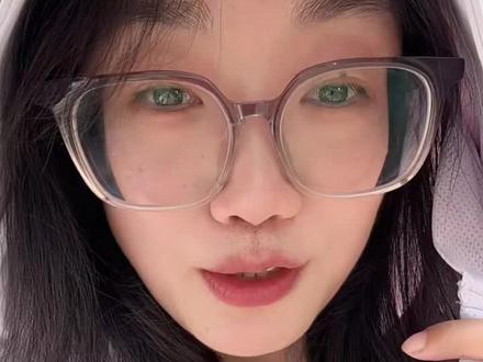 与辉同行定制肥肥虾庄小龙虾 没试过的真的可以拍一单。光肥肥虾庄这个招牌都应该试一下。何况还是与辉同行定制肥肥虾庄小龙虾。这价钱也真的震惊到我了,100多块钱两盒耶。1400克。线下咋可能这个价格呢,还得是彪哥牛13……#与辉同行 #与辉同行定制 #与辉同行定制小龙虾 #肥肥虾庄 #与辉同行橱窗 @与辉同行 @与辉同行定制 @DOU+小助手 @DOU+上热门