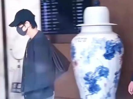 4.2日肖战落地青岛,进组十日终焉,羡慕住在青岛的人们😭
#肖战#十日终焉