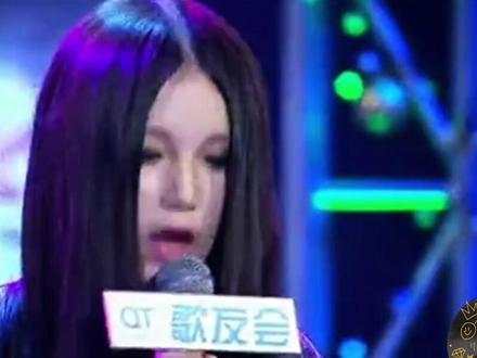 #本兮#本兮告诉自己要忘了她 感谢观看、谢谢大家……#演出现场视频