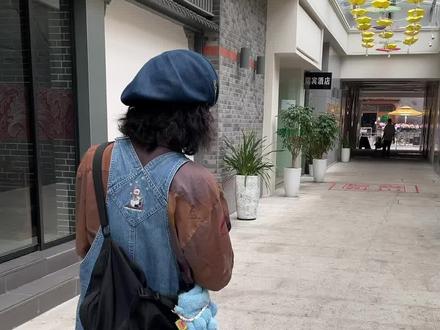 成都某街头惊现一约德尔人!#英雄联盟台词 #lol #约德尔人