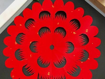 画半圆剪喜庆的新年窗花,非常简单,快来试试吧! #亲子手工 #剪纸 #新年手工 #元旦手工#手工diy