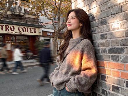 这种爆火的涂鸦头像教程,附提示词 #图片设计 #AI工具 #AI设计