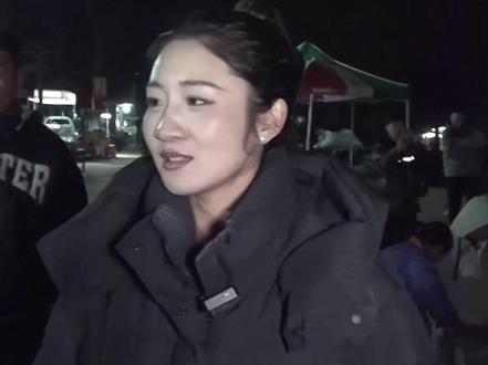 梦寒直播切片003 郑州贾鲁河源头30年后泉眼复涌 默默工作这么多年竟然因为颜值被关注了??今天采访突然被无数直播博主对着拍…起因是一位小姐姐在我对面直播被直播间网友看到说对面有个女生很好看就过来拍我了…后来各个直播间的网友们都要来看我…承蒙大家喜欢,不占用公共资源了,以后这里多互动吧…如果可以希望我的粉丝里小姐姐们多一点哦🌹✨
#女孩子是最可爱的生物 #主持人日常