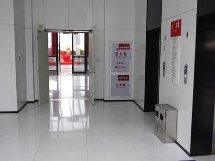 599块的三石创新S10遥控器,居然能让漂移车这么玩! #RC漂移 #RC遥控车 #三石创新