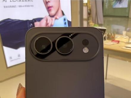 荣耀手机怎样快速清理手机内存?
#荣耀手机#手机推荐#手机内存清理#荣耀500#玩机技巧