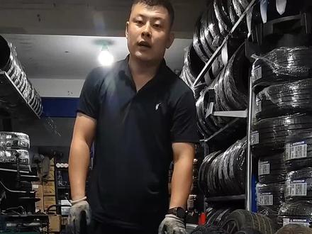 轮胎花纹安装常识#轮胎人平凡之路 #卖轮胎 #专业的事交给专业的人