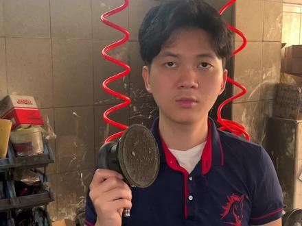 @锐力马旗舰店 @泓观五金 气动打磨机自动转怎么办?
更换开关阀芯开关组就可以解决了!#修理工的日常 #抖音记录修理工的日常 #专业的事交给专业的人 #修理工