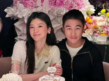 何猷君奚梦瑶6月1日举办婚礼,时隔七年补齐仪式。选儿童节办婚礼格外吸睛#何猷君奚梦瑶