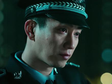 刑警队长意外发现被黑警陷害,居然用自杀来向师傅传递消息 #罚罪2零帧起手开始除恶 #罚罪2 #了不起的精讲团