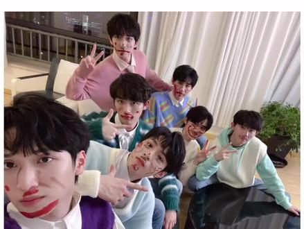 TNT300万粉丝福利名场面《刘·不给你们留后路了哈·文➕严·下跪过于流畅·翔➕梦回丧尸岛➕张哥少女娇羞采耳》笑吐了家人们 #时代少年团