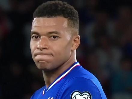 时隔11年!巴西vs法国终于来了!世界级锋线直面碰撞不容错过#巴西vs法国 #法国队 #巴西队 #姆巴佩 #维尼修斯