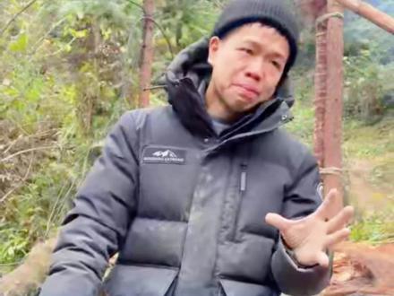 12月8日发布,荒野求生决赛第14天,张老六60分庇护所在建中,地暖是目前见过最大工程的。(编辑:孙三三)#荒野求生 #野外生存 #七星山荒野求生挑战赛