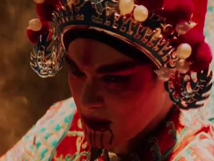 内娱把嘴都亲烂了的爱,不及一个眼神!#enemy #夏天煎饼 #娱乐评论大赏 #娱乐 #哭着也要演完