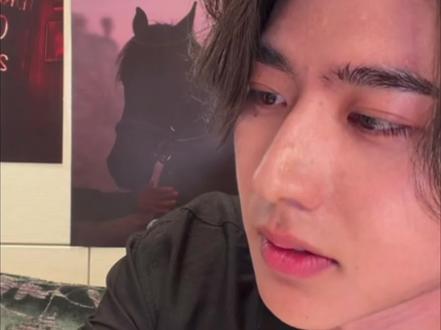 笑死我了蔡徐坤真碎了#蔡徐坤#直播#ikun#翻牌