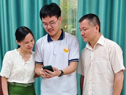 高考成绩揭晓!听听学霸分享备考路上的酸甜苦辣、高效学习方法,还有支撑自己走到最后的励志座右铭!(视频:丁汝樱 曾潮海)#潮州 #高考 #志愿填报