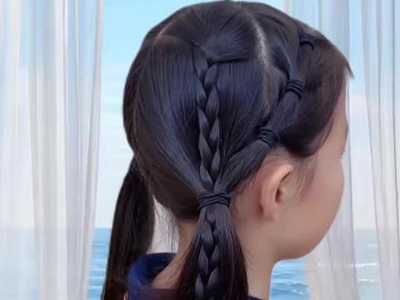 新手妈妈必学女童上学发型,零基础也能轻松上手,简约干净,日常上学超合适
#编发教程 #儿童扎发 #宝妈日常