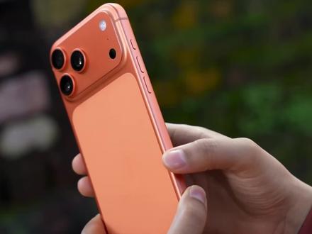 iPhone18更强大!想买手机,我劝你等等! #iPhone18ProMax #iPhone18 #iphone18爱情公寓 #硬核玩家计划 #iphone18离我们越来越近