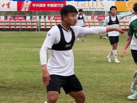 2月12日上午,常州队4-1大胜北京国安U17梯队,近来常宝热身赛战绩不错,去年十三妹要在新赛季苏超变身霸王龙?#苏超#常州队#江苏文旅#江苏美好推荐官