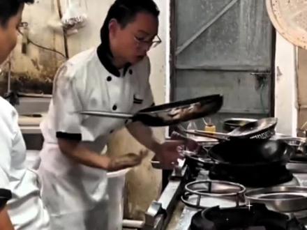 南方爱双耳锅北方独宠单柄锅?烹饪习惯定的!#上热门 #科普 #厨师 #炒锅 #知识分享
