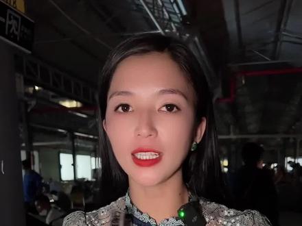 夜市淘妖怪,开窗实战!!!@DOU+小助手 #我要上热门 #翡翠 #翡翠知识 #vlog日常
