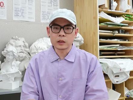 在日本当漫画家,真的能活下去吗? 大家好,我是彼得周,
京都精华大学毕业
《工作员 416》:讲谈社《Comic Days》正在连载中...
今天和大家聊聊现实的:
在日本画漫画,到底赚多少?
想学漫画、考日本美大的,别错过~
#周彼得 #漫画创作 #讲谈社 #日本漫画家 #大数据推荐给有需要的人