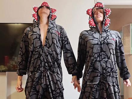 非得跳这个吗……#舞蹈 #怪奇物语 #情侣 #搞笑 #抽象穿搭