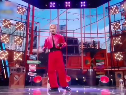 只要"努力努力再努力”,就会成功成功更成功! #张艺兴 #kpop