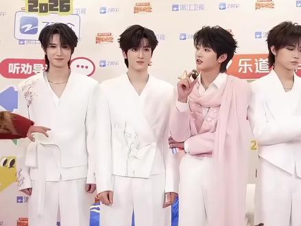 夯爆了!!!#战狼 #何意味 #夯爆了#穆祉丞#橹穆