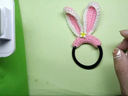 小兔子🐰耳朵发圈:视频讲解底托的钩织教程。