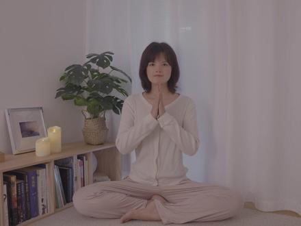 10min疗愈冥想 | 放过自己,走出伤害,找回对自己的爱 很多时候,我们背负着过去的重量,甚至忘了如何好好对待自己。
今天的这个冥想引导,希望能陪你一起清理那些积压的消极情绪和念头,重新连接那份内在对自己的关爱与慈悲~
#自我疗愈 #冥想 #正念 #爱自己 #创伤