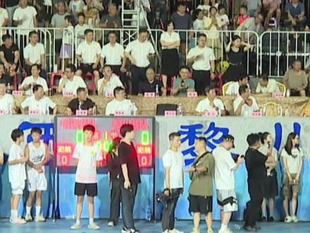 唐正东(前中国男篮主力中锋、两届亚运会及两届亚锦赛冠军、CBA三届MVP)为黎川县第二届闽赣苏区“临川贡酒”杯篮球赛开球!#来黎川看球呀 #逛古韵黎川 品风味小吃 观精彩赛事 来黎川过一个不一样的暑假 #游黎川 #我为家乡黎川代言