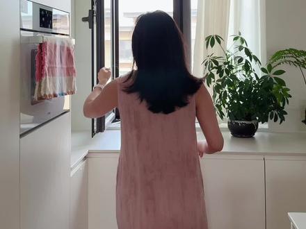 39岁一人一猫快乐独居~一个人的生活也可以闪闪发光 #一人食 #轻元素羽衣甘蓝 #在拍一种很新的vlog