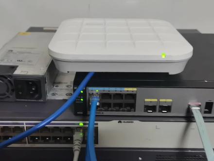 黄老师花6000元买了一套华为企业无线网络设备来教大家升级控制器