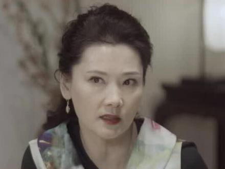 #何赛飞谈戏曲有人唱没人看现状 去年,一段“何赛飞怒批戏曲行业现状”的视频引爆全网。如今再次谈到为戏剧演员发声,#何赛飞 说“这是情绪的长时间积累”,自己生于戏曲长于戏曲,看到不好的问题理应站出来、喊出来。面对中国戏曲传承后继乏力的问题,何赛飞建议把一些地方剧巧妙融合、共同发展,从而改善演员的生存问题。#何赛飞谈梅花奖争议为艺术家鸣不平 #舍得智慧人物