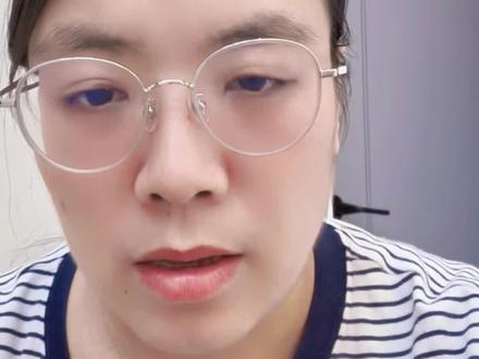 账户被莫名自动扣款 9个月,几经周折,维权成功了。 大家一定要去检查一下自己账户里有没有这种自动扣费的按钮,尽量给它关掉,去检查一下有没有莫名其妙被扣掉的钱,我发现的时候已经被扣了9个月,完全是我不知情的情况下,我压根不知道这个是个什么费用,我打了支付软件的客服,再打了保险公司的客服,再升级到领导,就我以前成功了,如果不成功的话,我们还可以通过消协进行投诉,这种通过钩子让我们不小心点击之后,后面嗯可能有一些什么小字让我们看不到的地方进行恶意扣费,尤其是家里有长辈的同学看一下,经常他们在刷手机的时候会点一些免费的链接之类的,里面有很多的坑,大家尽量避免一下,如果已经产生了,可以尝试去维权追回一下这个费用,也许可以成功,有任何问题可以留言给我。#自动扣费怎么办 #自动扣费追回 #保险扣费 #自动扣费陷阱 #自动扣费怎么投诉