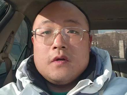 做机器人的软件是matlab,对显卡要求不高,对cpu要求高。现在阶段民用最好的处理器就是9700x,现在板u只需要不到2000。
#matlab#具身智能 #大学生电脑推荐 #机器人 #电脑装机