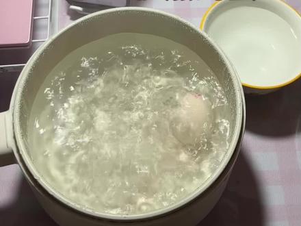 9分12秒煮鸡蛋,猜猜我成功了吗#想想雨 #9分12秒鸡蛋 #蛋神 #完美水煮蛋 #女大学生