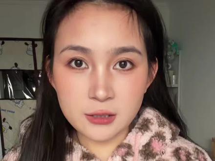 拍着拍着天就黑了,公主殿下快来选择你的专属跳伞! #ai口音 #雷霆口音 #北极口音 #ai十二星座 #十二星座 @VoxAI ai视频作者哦