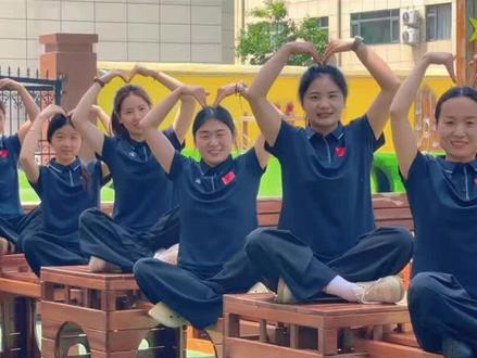 母亲节 母亲节手势舞来啦
#母亲节手势舞 #感恩妈妈 #幼师