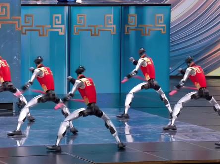 马年春晚机器人疯了!从扭秧歌到打醉拳,这才是中国科技暴力进化 #机器人 #春晚 #宇树机器人 #机器人表演 #中国科技