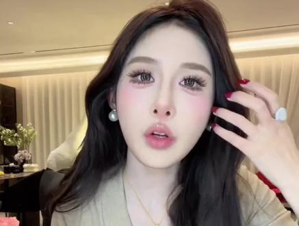 删了真的会哭的,经历是她来时的路,怎可能说没就没了#直播录屏分享 #嘉欣 #作品分享