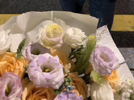 张国荣说:谈恋爱要从一束花和正式的告白开始. #恋爱戴范琦#范琦520礼物#范琦心月相伴手链#告白#我们的精选