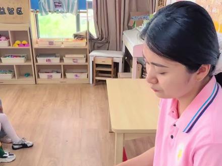 "老师我热"
老师:"我开空调啦,真的开空调啦"#幼儿园里欢乐多 #搞笑视频 #开空调