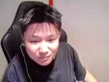 #蛋神#danking#DAN1KING#吴世勋
《老子的学历是211》