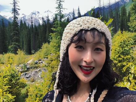 夏塔古道,据说这里是唐僧取经之时走过的古道,全长140公里,门票80元一人,景区私家车不可以进入,需要坐摆渡车然后徒步或者骑马到雪山最美拍摄点!景区天气阴晴不定,大家去一定要备好雨具和厚外套#夏塔古道 #带你看风景