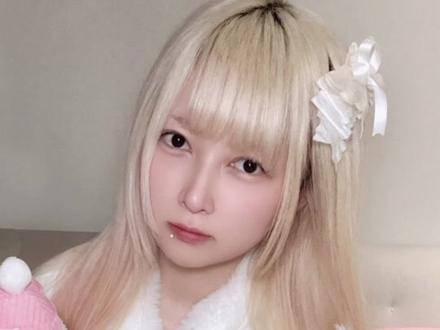 冬天在家懒得化妆又想出片来教你们怎么p图! 用的是美🐰咻秀 ,小宝们还不快学起来~
#美图秀秀#素颜p图#我超会p图der#p图#⽹感视频